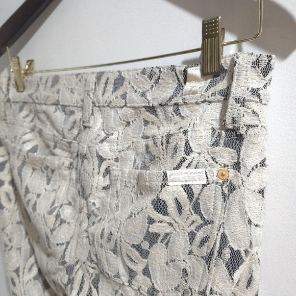 7 For All Mankind | Women's Cream And Gold Tone Lace Pattern Pant - Picture 7 of 12